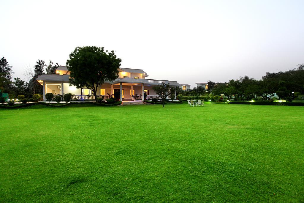The Awesome Farms & Resorts Gothda Mohbtabad Exterior foto